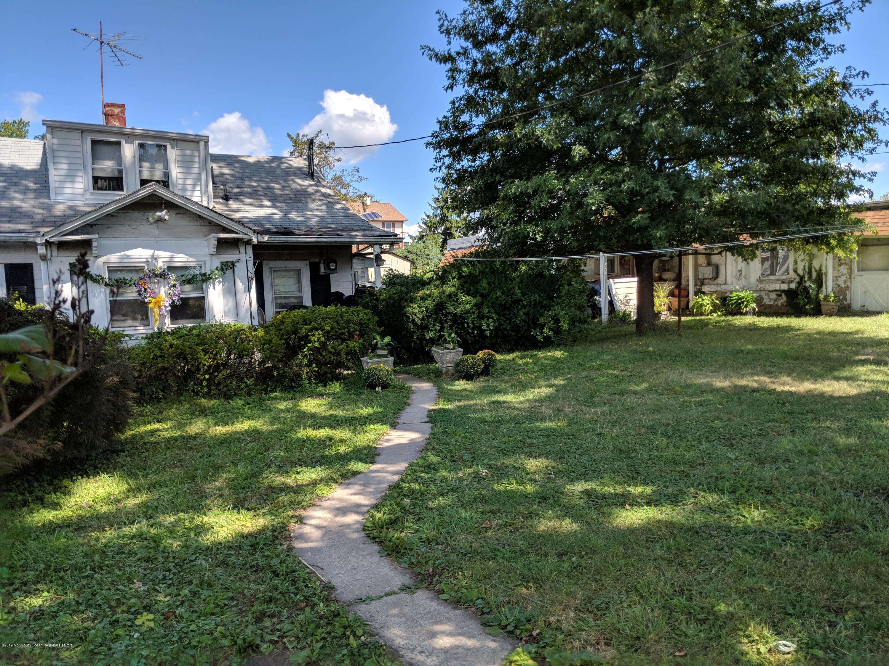 12 Loretta Street, Hopelawn, NJ 08861