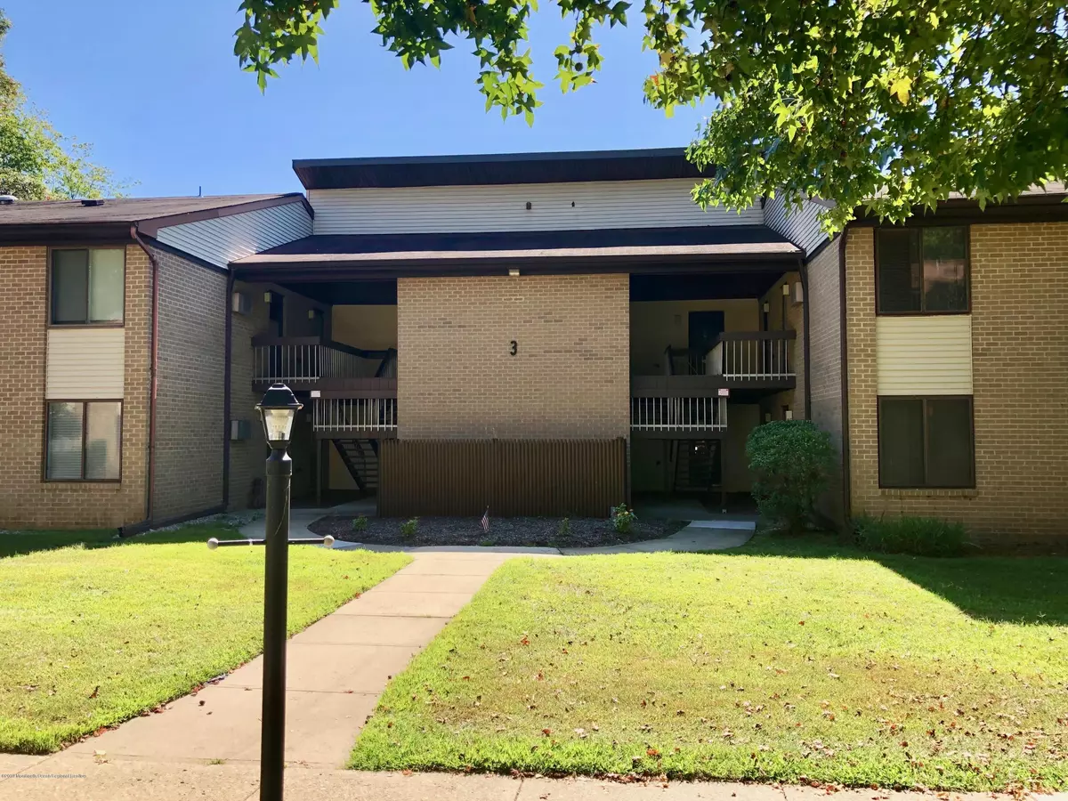 Manalapan, NJ 07726,3 Pine Cluster Circle #C