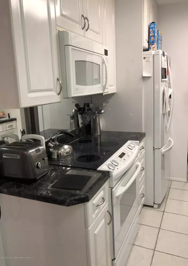 Manalapan, NJ 07726,3 Pine Cluster Circle #C