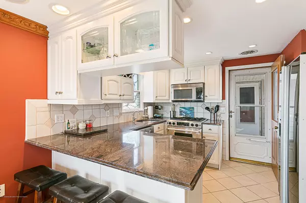 Ship Bottom, NJ 08008,129 E 7th Street #3