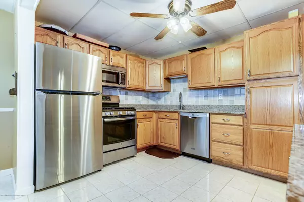 Old Bridge, NJ 08857,61 Woodview Drive