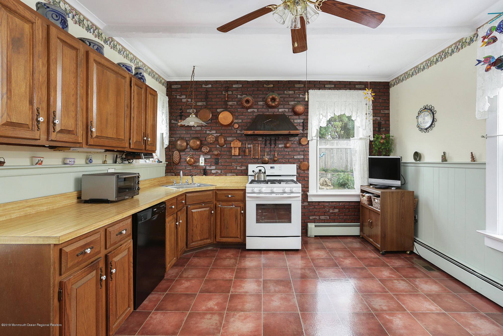 Atlantic Highlands, NJ 07716,46 2nd Avenue