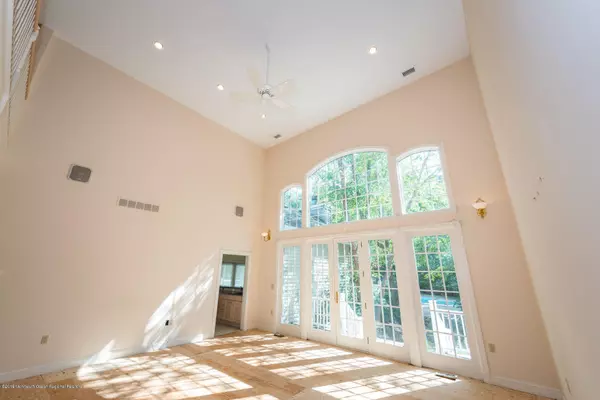 Freehold, NJ 07728,115 Bergerville Road