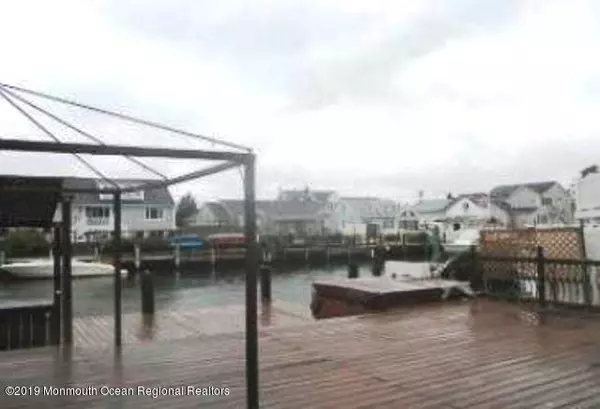 Point Pleasant, NJ 08742,1649 East Drive