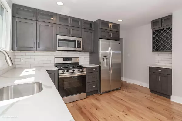 Red Bank, NJ 07701,30 John Street