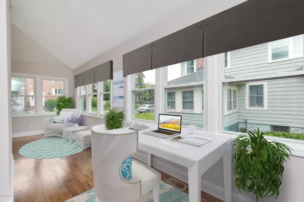 Red Bank, NJ 07701,286 Spring Street