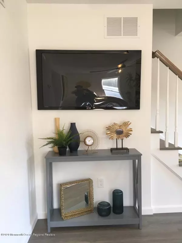 Aberdeen, NJ 07747,806 Arbordale Drive