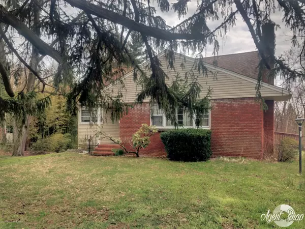 Red Bank, NJ 07701,39 Chapel Hill Road