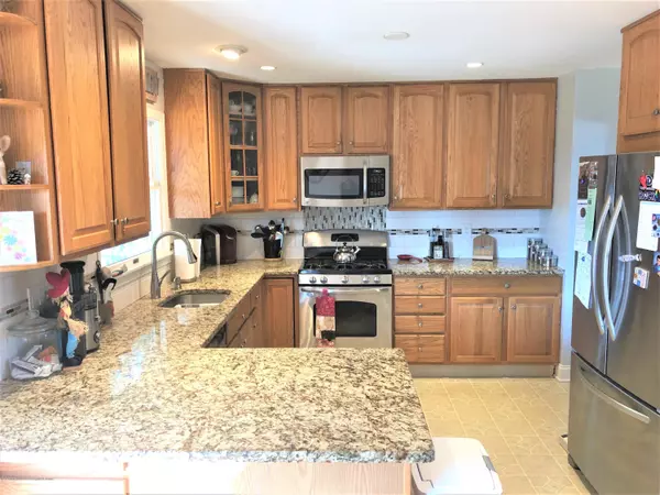 Hazlet, NJ 07730,5 Ned Drive