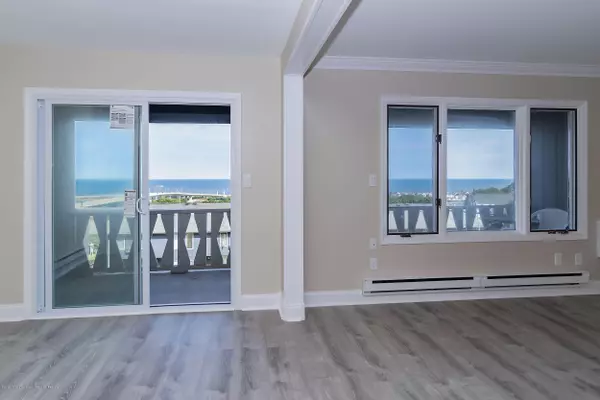 Highlands, NJ 07732,8 Hillside Court