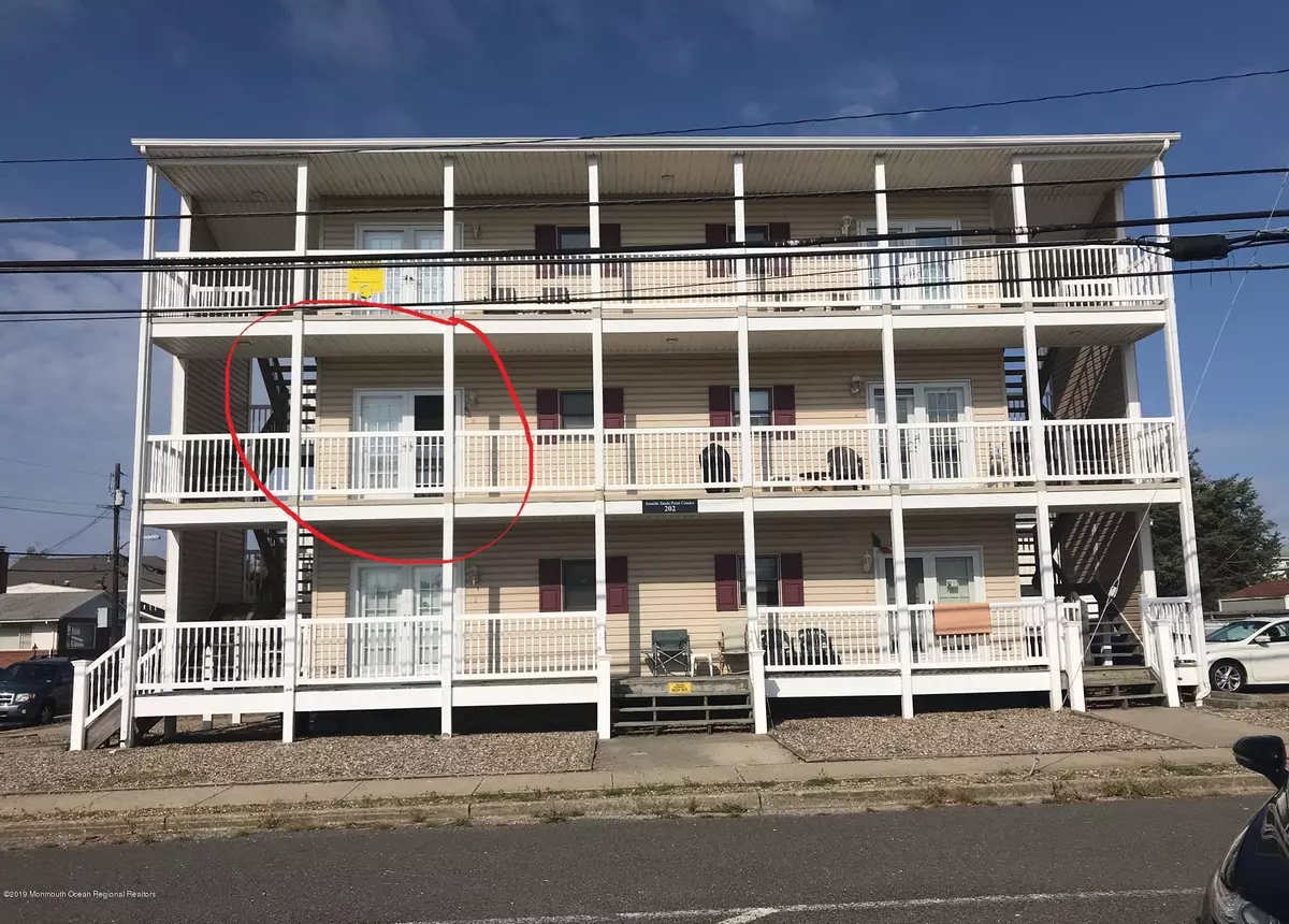 Seaside Heights, NJ 08751,202 Lincoln Avenue #B3