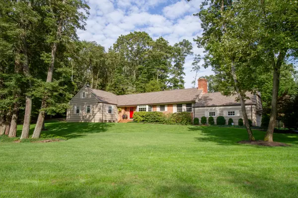 19 Fairway W, Colts Neck, NJ 07722