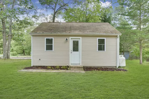 Jackson, NJ 08527,497 Freehold Road