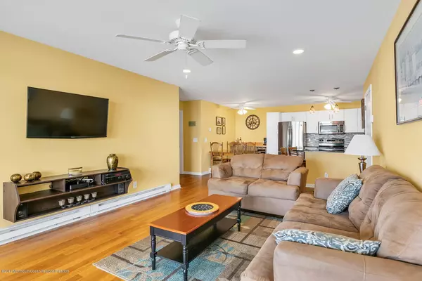 Sea Bright, NJ 07760,1187 Ocean Avenue #40