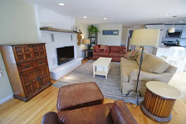 Mantoloking, NJ 08738,322 W Kupper Drive