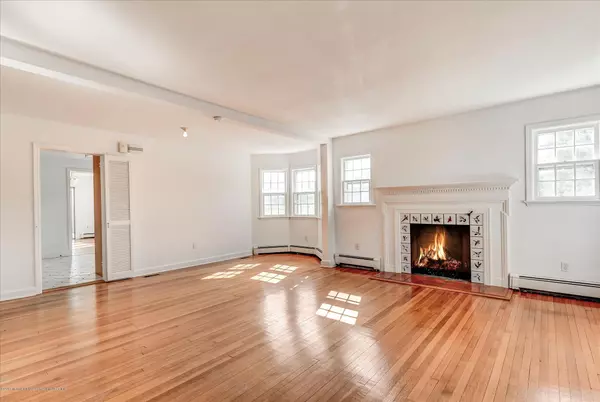 Rumson, NJ 07760,121 Bingham Avenue