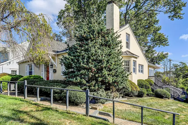 Rumson, NJ 07760,121 Bingham Avenue