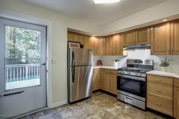 Lanoka Harbor, NJ 08734,17 Cedar Drive