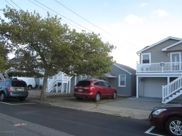 Seaside Heights, NJ 08751,309 Sampson Avenue