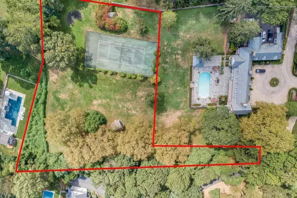 Rumson, NJ 07760,5 Somerset Drive