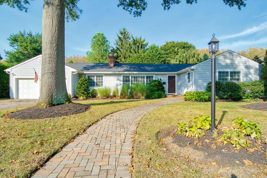 48 Dogwood Lane, Fair Haven, NJ 07704