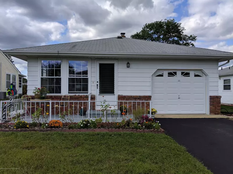 35 Harrington Drive S, Toms River, NJ 08757