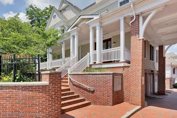 Red Bank, NJ 07701,78 W Front Street #B