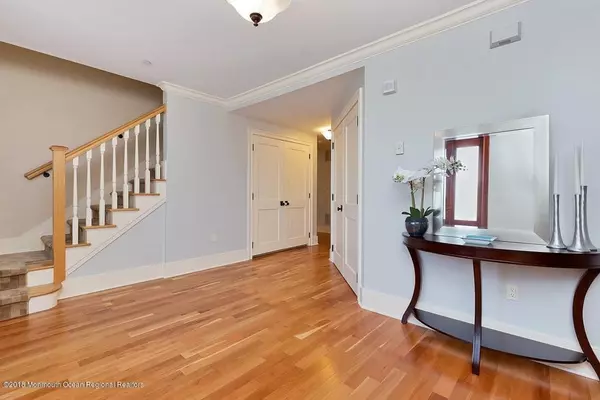 Red Bank, NJ 07701,78 W Front Street #B