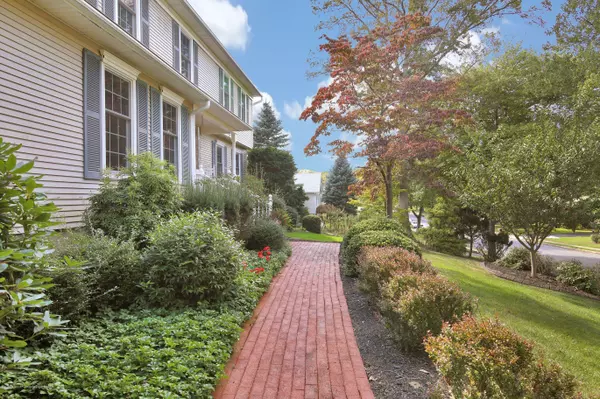 Ocean Twp, NJ 07712,4 Seward Drive