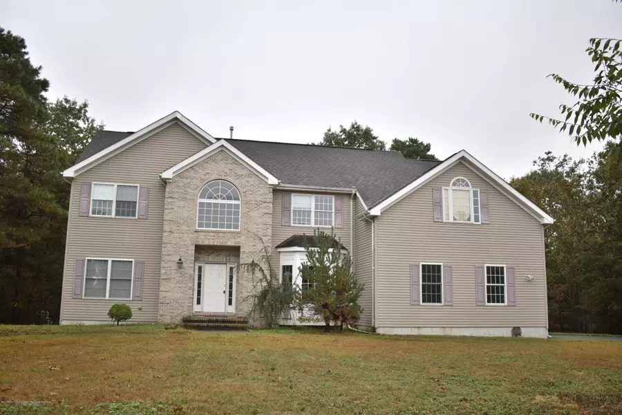 11 Monarch Court, Jackson, NJ 08527