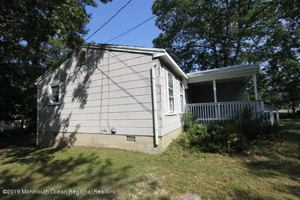 Manahawkin, NJ 08050,1014 White Cap Avenue