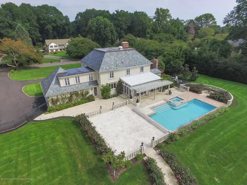 6 Woods End Road, Rumson, NJ 07760