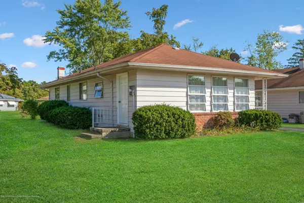 Toms River, NJ 08757,6 Saint Pierri Court