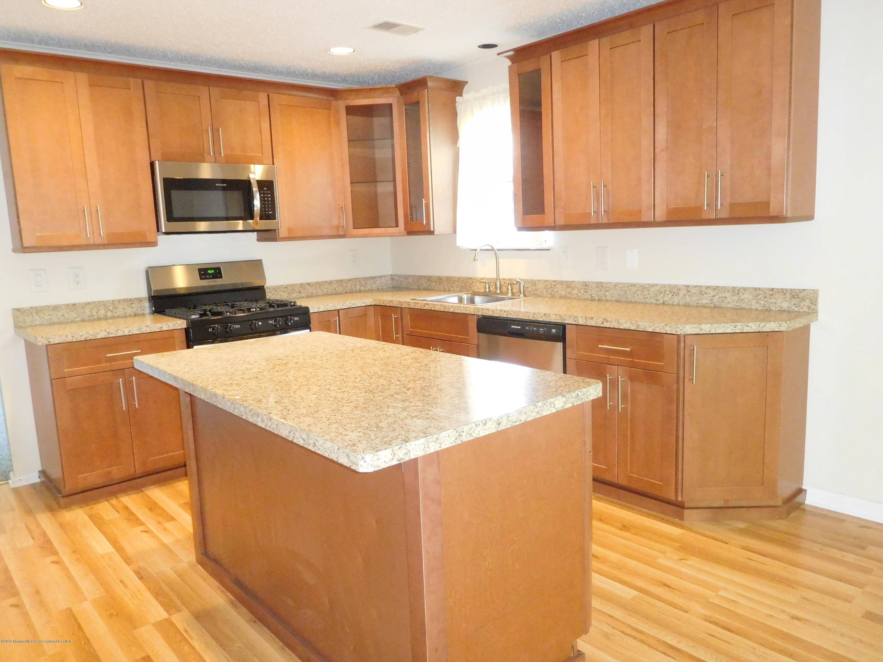 Barnegat, NJ 08005,19 Beechwood Court