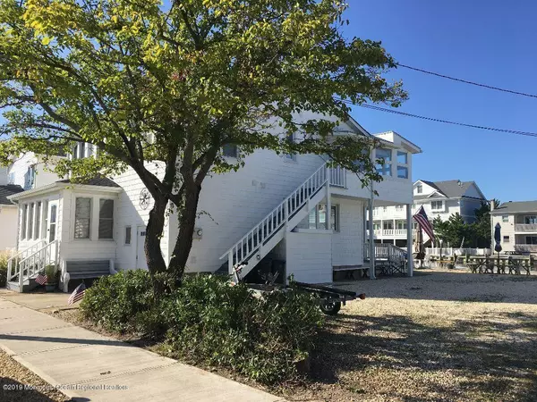 Seaside Park, NJ 08752,292 N Street #A1