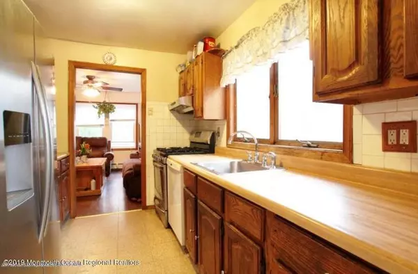 Matawan, NJ 07747,4 Union Street