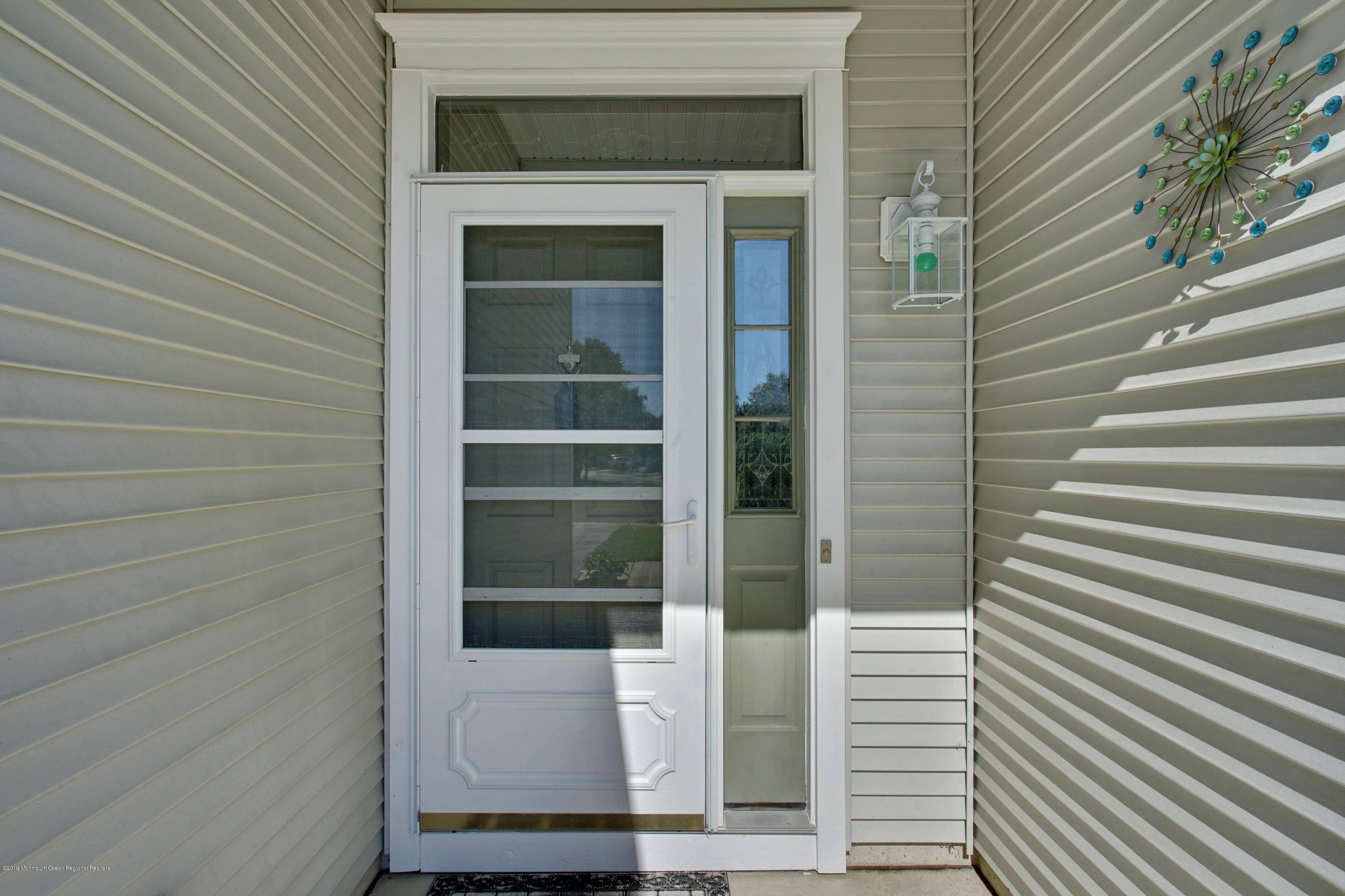 Lakewood, NJ 08701,51 Spring Valley Drive