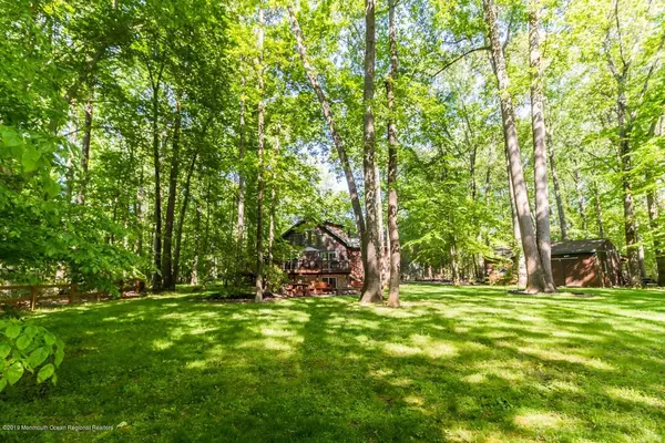 2 Hopkins Lane, Cream Ridge, NJ 08514