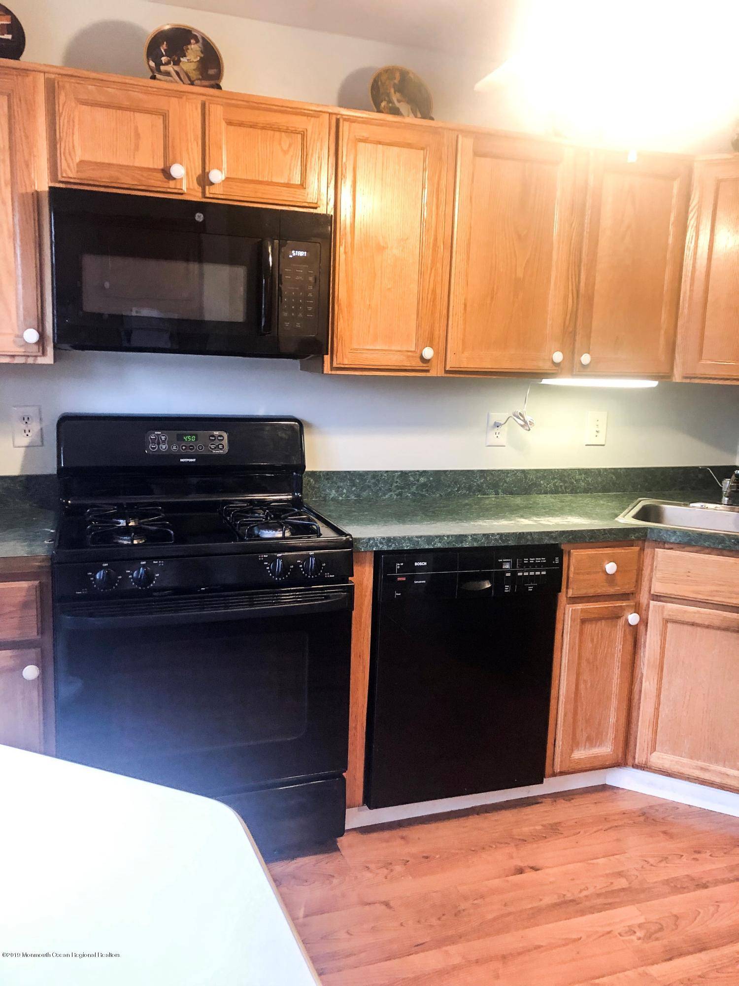 Freehold, NJ 07728,157 Setter Place #1000