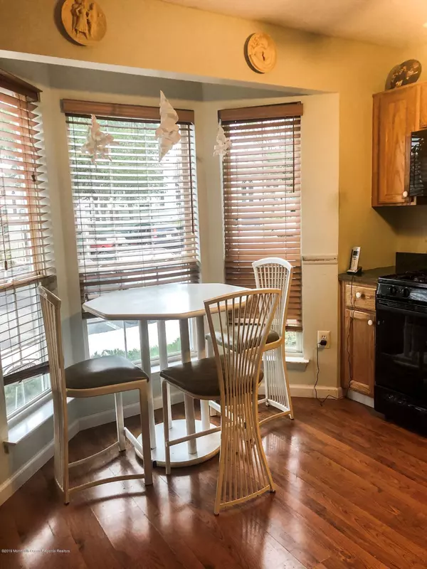 Freehold, NJ 07728,157 Setter Place #1000