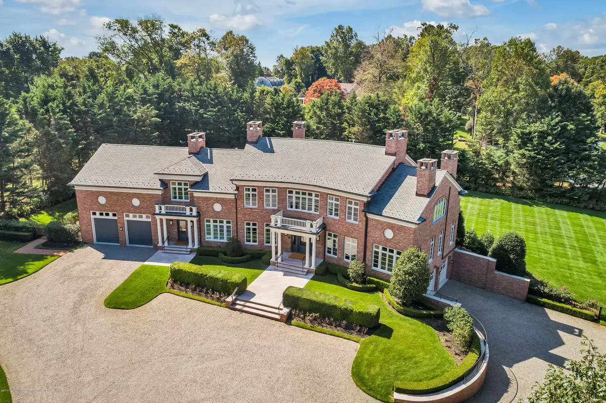 Rumson, NJ 07760,2 Willowbrook Road