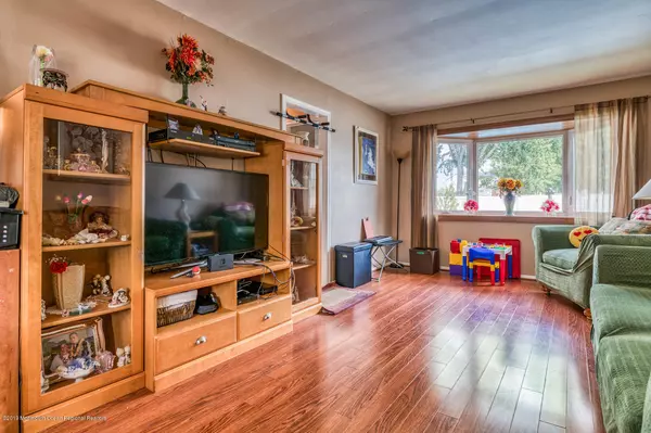 Old Bridge, NJ 08857,4 Thomas Street