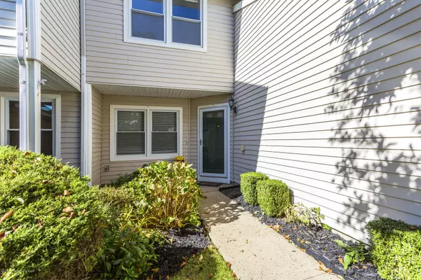 Parlin, NJ 08859,6 Sandpiper Drive #103