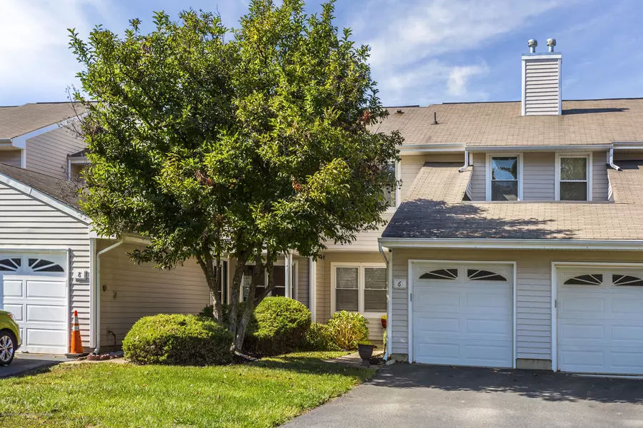 6 Sandpiper Drive #103, Parlin, NJ 08859