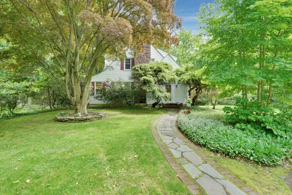 109 Rumson Place, Little Silver, NJ 07739