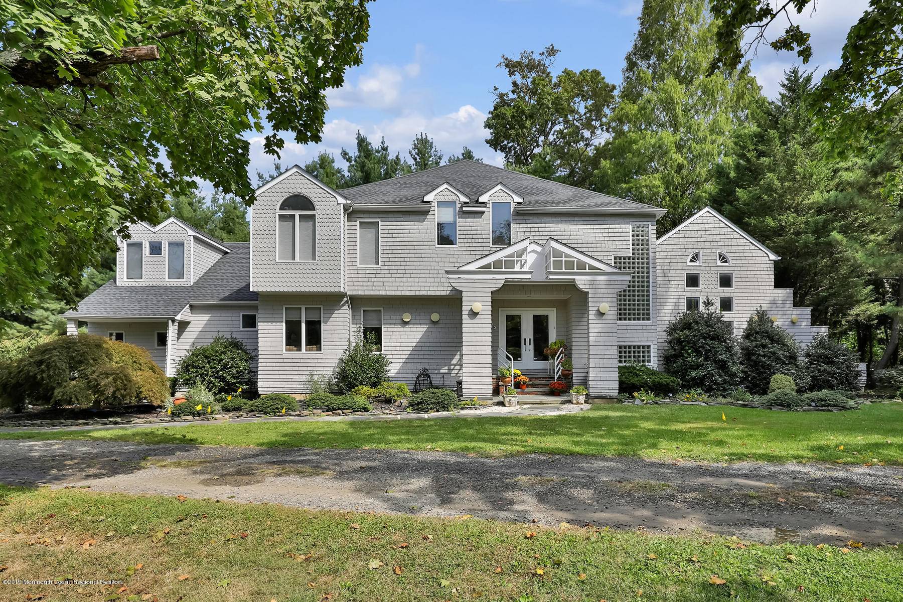 65 Hance Road, Fair Haven, NJ 07704