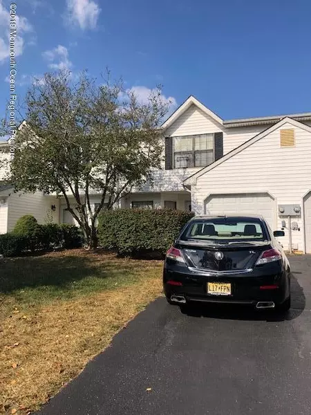 135 Harbor Circle, Freehold, NJ 07728