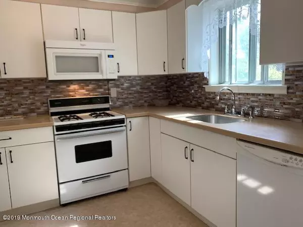 Jackson, NJ 08527,9 Bruce Terrace