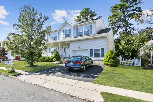 4 Surle Court, Bayville, NJ 08721