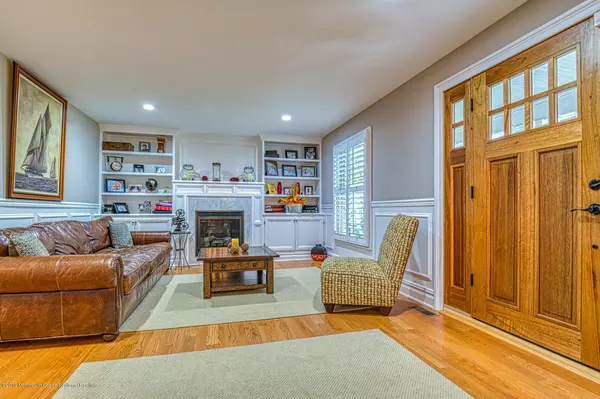 Rumson, NJ 07760,17 Lennox Avenue